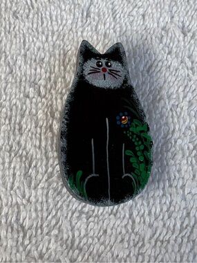 Cottage Core Hand-Painted Wooden Cat Brooch Floral Quebec Artisan Annie